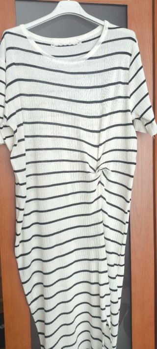 Vestido de punto rayas blanco y negro Talla como 4