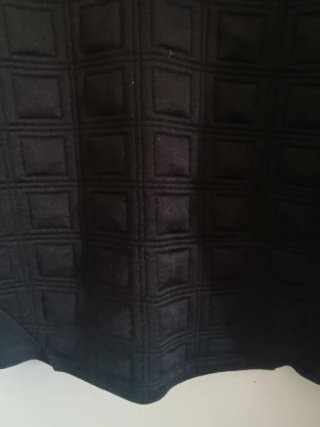Top crop negro acolchado