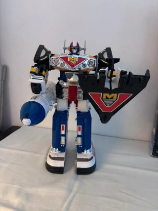 Power Rangers Deluxe Mega Voyager Robot