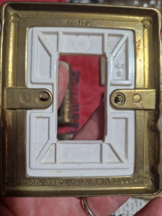 Placche interruttori ottone vintage anni 60-70
