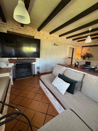 Se alquila casa con piscina septiembre
