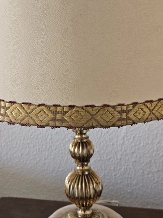 Lámpara de mesa antigua