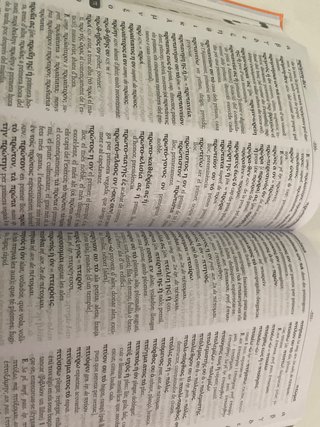Diccionari manual grec clàssic-català amb un ap...