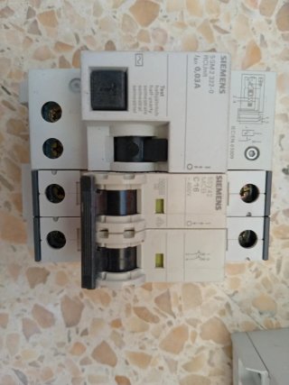 Interruptor Siemens 2 polos 16A RCUnit