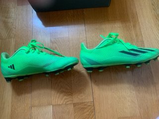 Botas de fútbol Adidas verdes
