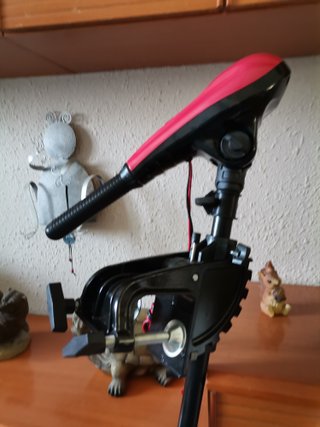 Motor fueraborda X-Ploder 32 DC12V