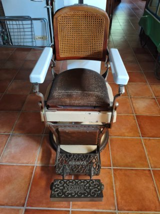Sillón de barbero antiguo BEYA