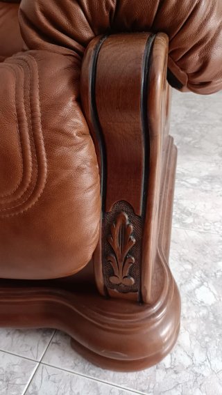 Butaca de cuero marrón