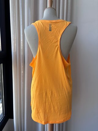 Camiseta Under Armour Naranja Talla M