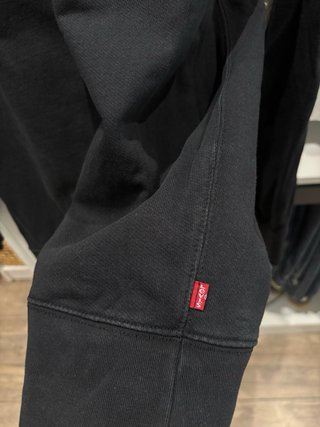 Sudadera Levis Negra talla M