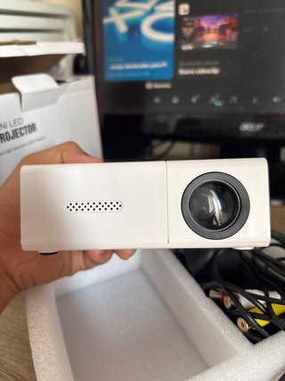 Proyector Mini LED Blanco