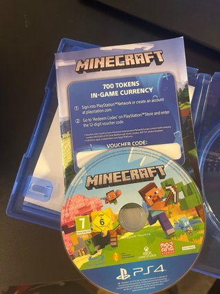 Minecraft PS4/PS5 + 700 gettoni