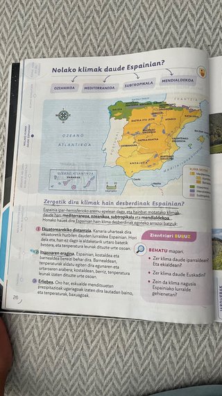 GIZARTE ZIENTZIAK 4 LH MUNDUAK ERAIKITZEN