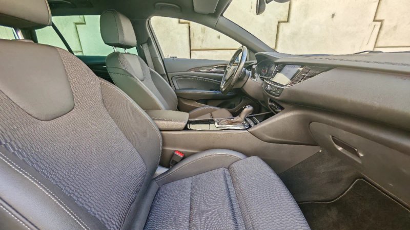 Opel Insignia 2019, foto 11