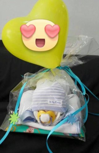 Regalo especial: tarta de pañales personalizada