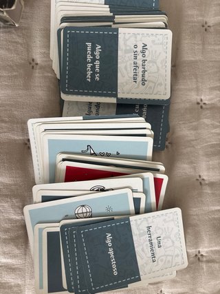 Pictureka! Juego de Cartas Parker