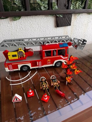 Camión Bomberos Playmobil con Accesorios
