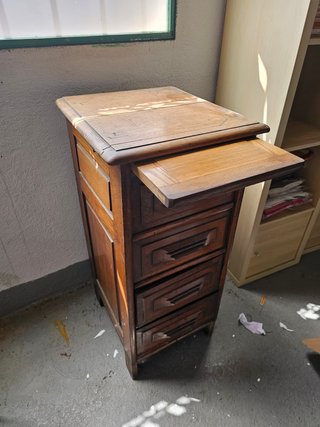 Mueble archivador antiguo de madera