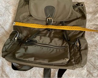 Mochila Pull&Bear verde militar Nueva