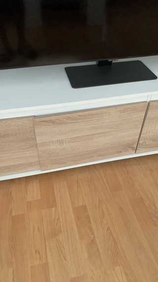Mueble salón blanco y estanterías