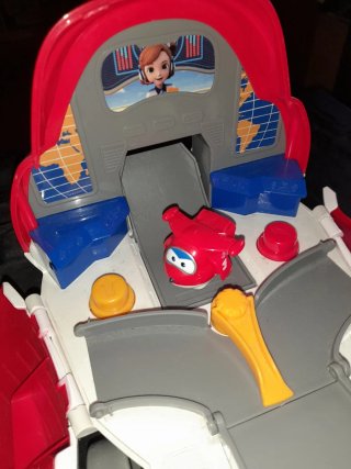 Avión Super Wings Grande Base Roja