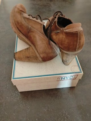 Zapatos de ante con cordones talla 41