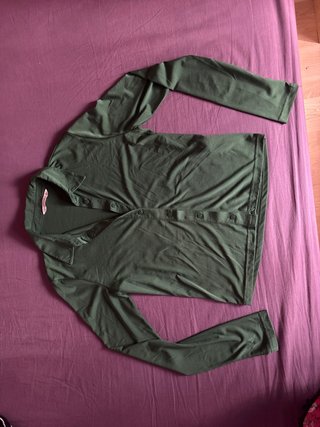 Camiseta Stradivarius verde talla S