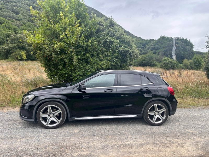 Mercedes-Benz GLA 220 CDI Style 4Matic 7G-DCT X156 2015
