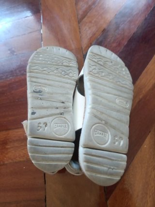 Sandalias Camper Beige y Blancas
