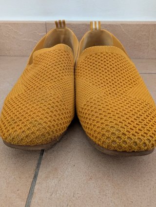 Mocasines amarillos talla 38