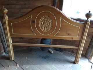 Cabecero y mesitas de noche madera natural . 135cm