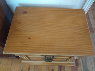 Cabecero y mesitas de noche madera natural . 135cm