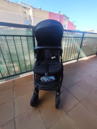 Carro de paseo negro