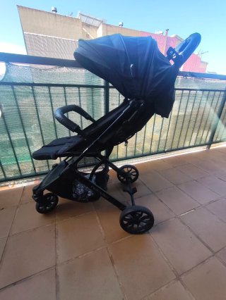 Carro de paseo negro