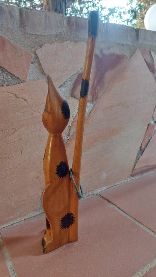 Statuetta gatto in legno dipinto