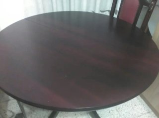 Mesa de comedor de madera maciza