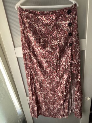 Falda larga Stradivarius estampado paisley