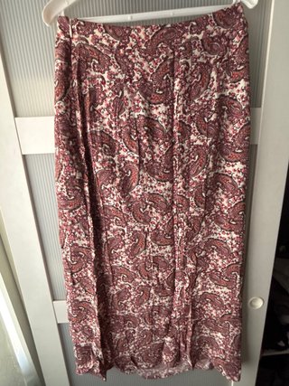 Falda larga Stradivarius estampado paisley