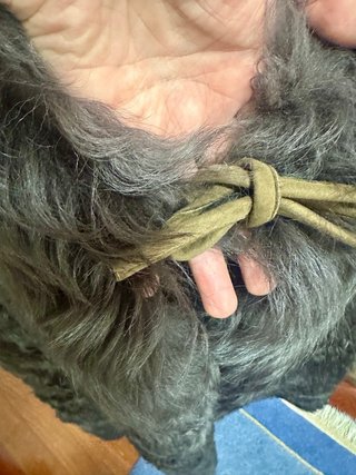Chaleco de piel gris