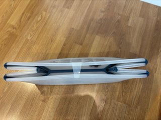 Bañera Stokke Flexi Bath + Recién Nacido