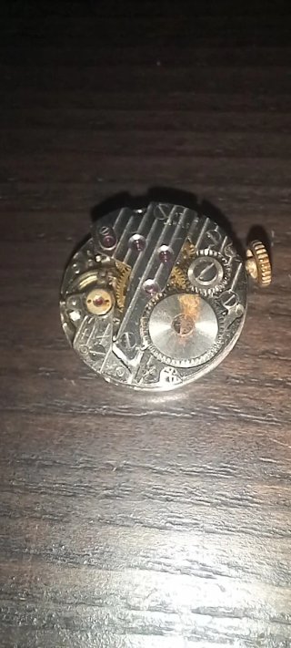 Orologio Vintage Meccanico "Antimagnetic" - Solo M