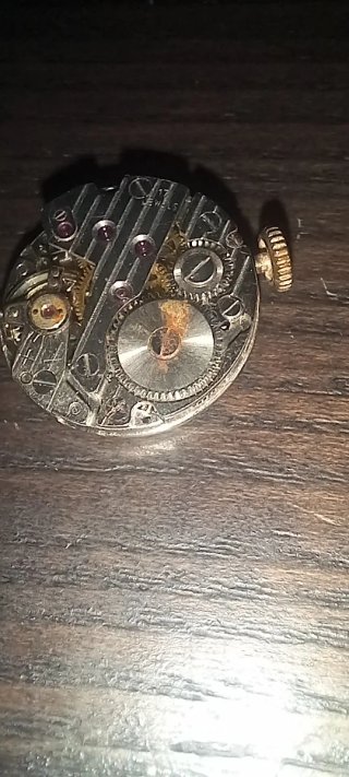 Orologio Vintage Meccanico "Antimagnetic" - Solo M