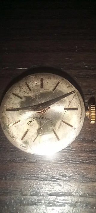 Orologio Vintage Meccanico "Antimagnetic" - Solo M