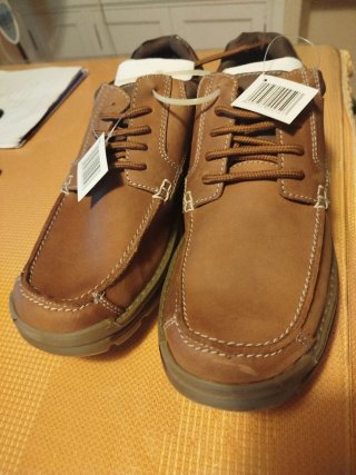 Zapatos náuticos de piel marrón para hombre