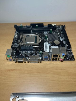 Placa Base Gigabyte + Intel Pentium