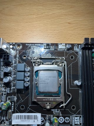 Placa Base Gigabyte + Intel Pentium