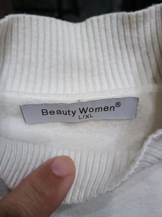 Jersey de mujer con bordados