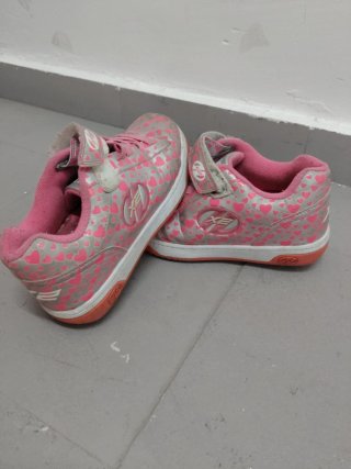Zapatillas con ruedas Heelys rosas y plateadas