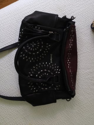 Bolso Desigual Piel Negro y Rojo