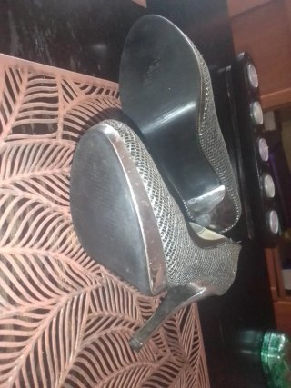 Zapatos de tacón plateados talla 37
